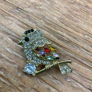 Small Bird Gold Tone Rhinestone Multicolored Crystal Accent Brooch Pin